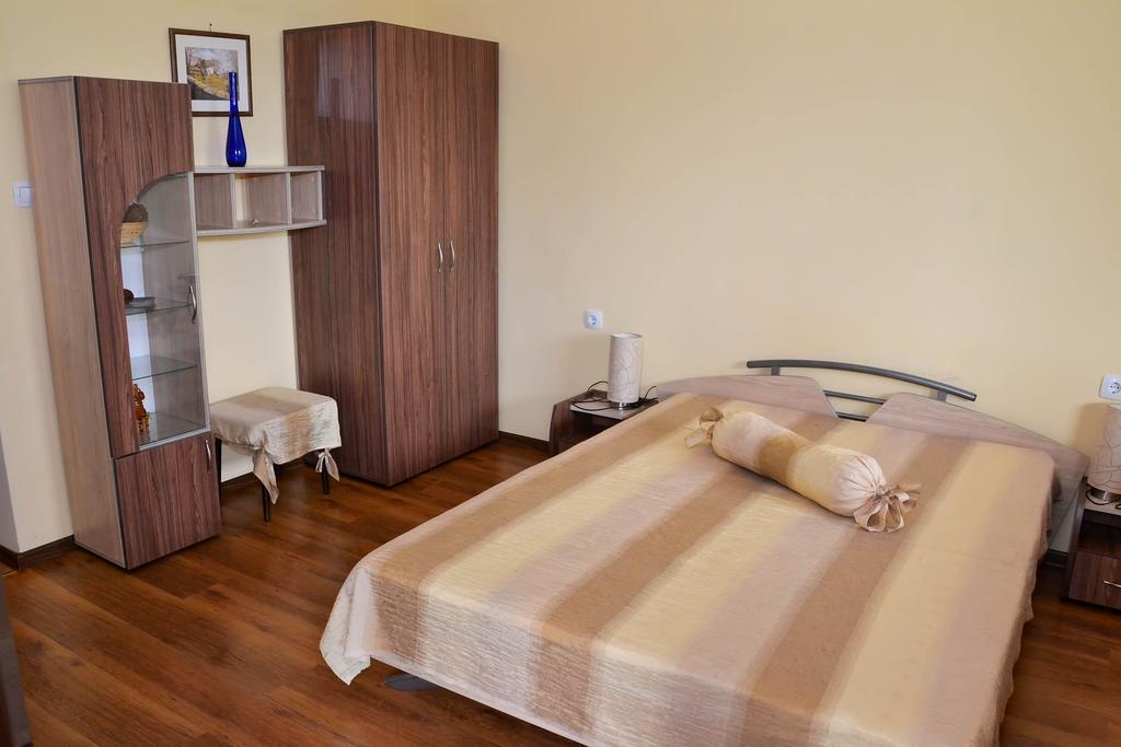 Park Hotel Djevana Горна-Оряховица Номер фото